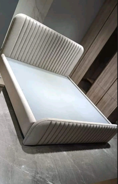 Upholstered bedframe